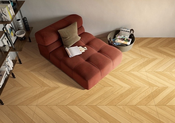 kaufen Braune, rutschfeste 600x1200mm Fischknochen-Holzporzellanfliesen für Wohnzimmer, abnutzungsbeständiges Innenfußbodenfliesen on-line-Fertigung