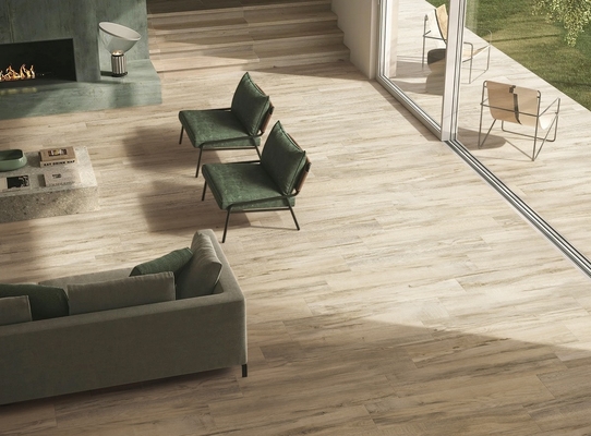 kaufen Dauerhafte Holzporzellanscheiben 200x1200mm für Gebäudekoration Brauner Bodenstreifen on-line-Fertigung