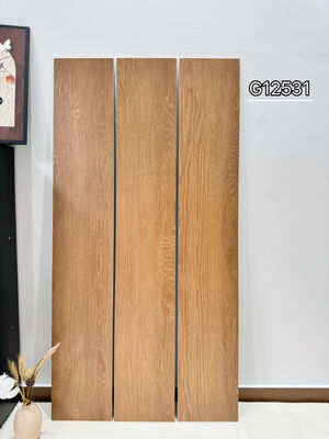 kaufen Braune rutschfeste 200x1200mm Porzellantfliesen für den Balkon und das Esszimmer on-line-Fertigung