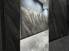 mit einer Breite von mehr als 20 mm,