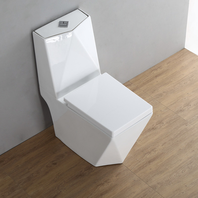 Keramisches quadratisches Guck-WC Einteilige Toilette P Trap ODM-Formteil