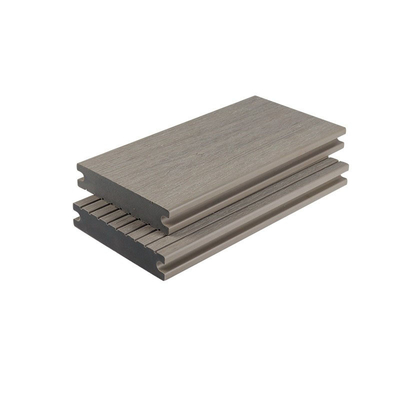 Gray Solid Wood Plastic Panel-Brett-rostfester feuchtigkeitsfester Hof-Dekor 145x30mm