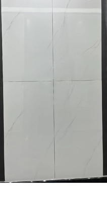 Glanzpolierte Glasweiß Carrara Keramikfliesen für Bodenwand 600x1200mm Feuerstein für Wohnzimmer
