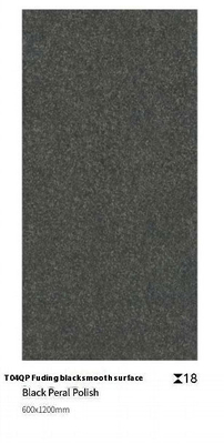 Schwarz 1200x600x18mm Glatte Oberfläche Vollkörper Fußbodenpflasterich um das Schwimmbad